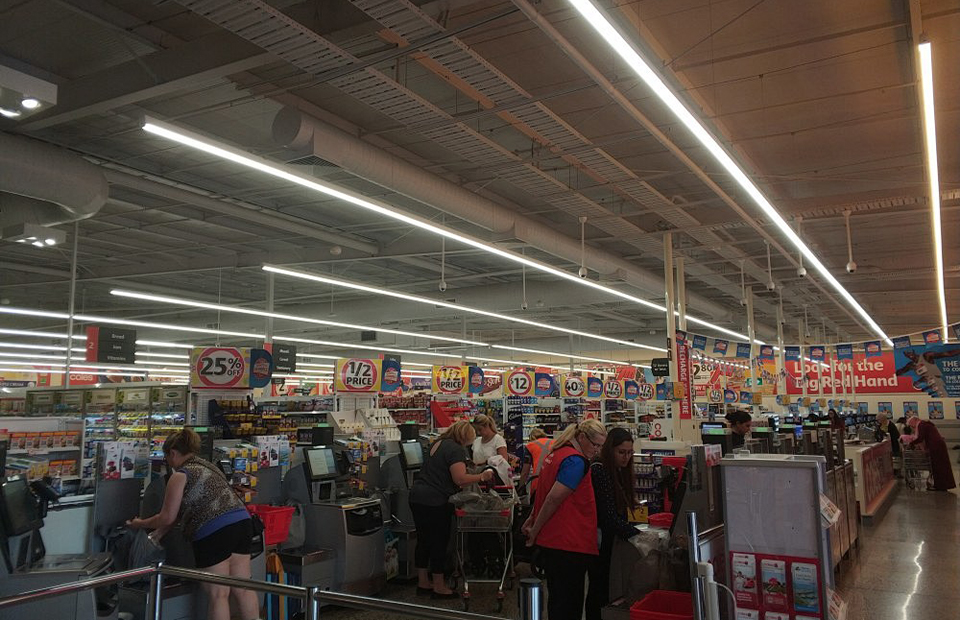 shopping mall lighting, retail store lighting