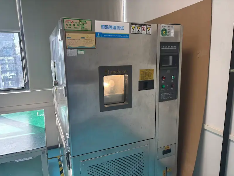 Constant temperature and humidity chamber used for LED luminaire reliability testing